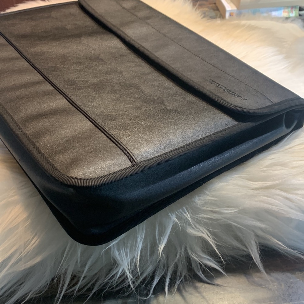 SALE!! Laptop case padded up to 15 inch